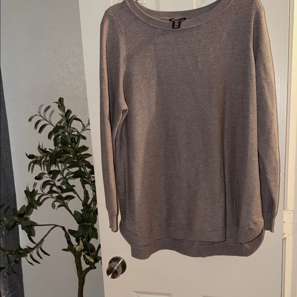 Jones New York Heathered Gray Crew Neck Sweater